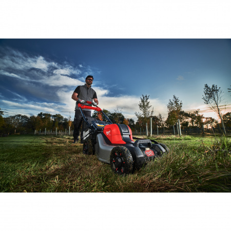 Аккумуляторная самоходная газонокосилка M18 F2LM46-802 [FORGE™]